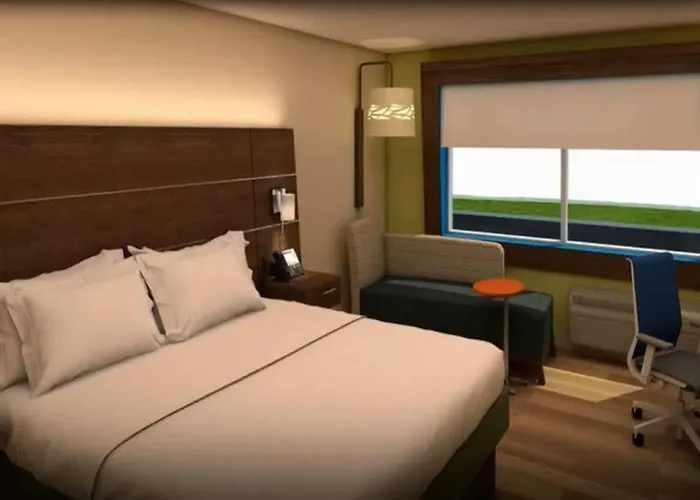 Holiday Inn Express & Suites Brentwood