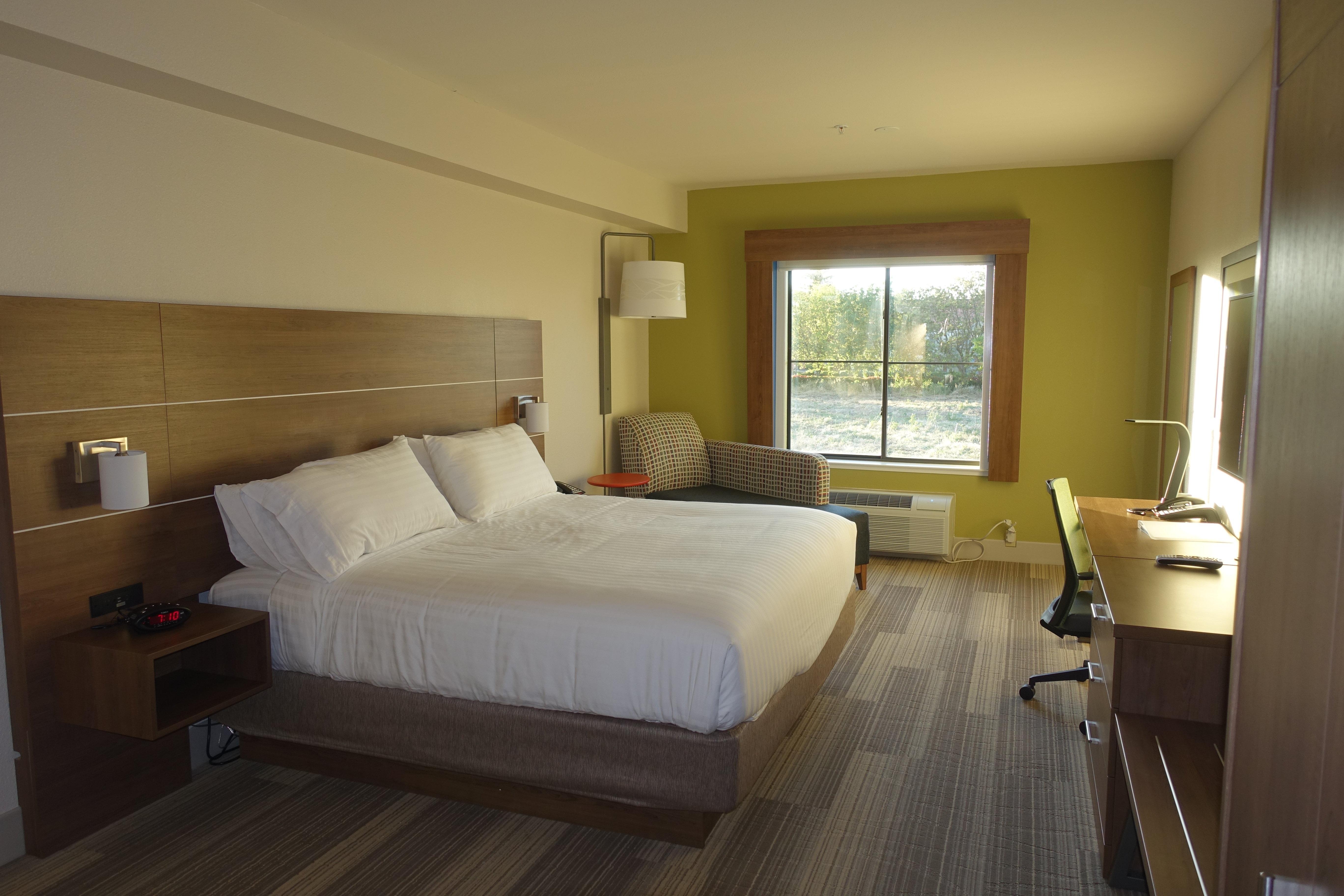 Express & Hotel